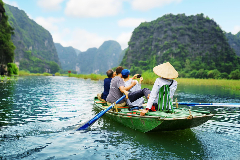 From Hanoi: 3-Day Luxury Tour Ninh Binh & Ha Long Bay Cruise 3-Day Luxury Tour