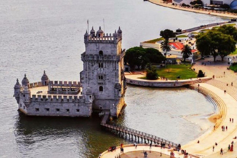 Lisbon: Multilingual Private TukTuk Tour with Live Guide Ultimate Lisbon & Belém Experience 04 hrs(Pick Up+Drop-off)*