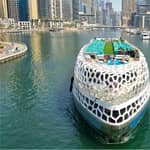 Dubai: cena in crociera su un mega yacht con buffet