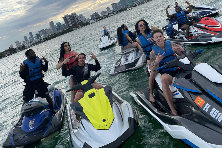 Miami: Aventura en moto acuática con paseo en barco de cortesía