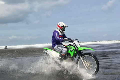 Bali: Dirt Bike Abenteuer mit Hoteltransfers