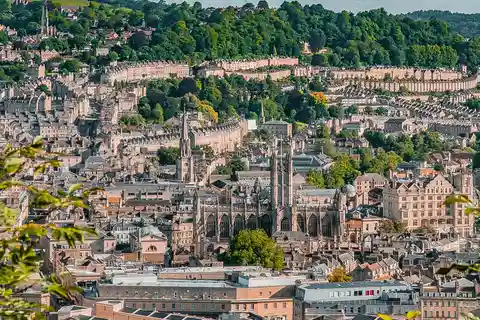London: Privat rundtur i Bath Privat tur till Bath med guide och transfer