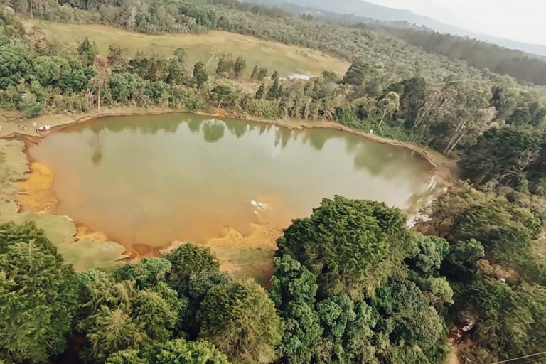 Medellín: Excursion to Arví and Finca de Flores - Hike, Snack & Lunch
