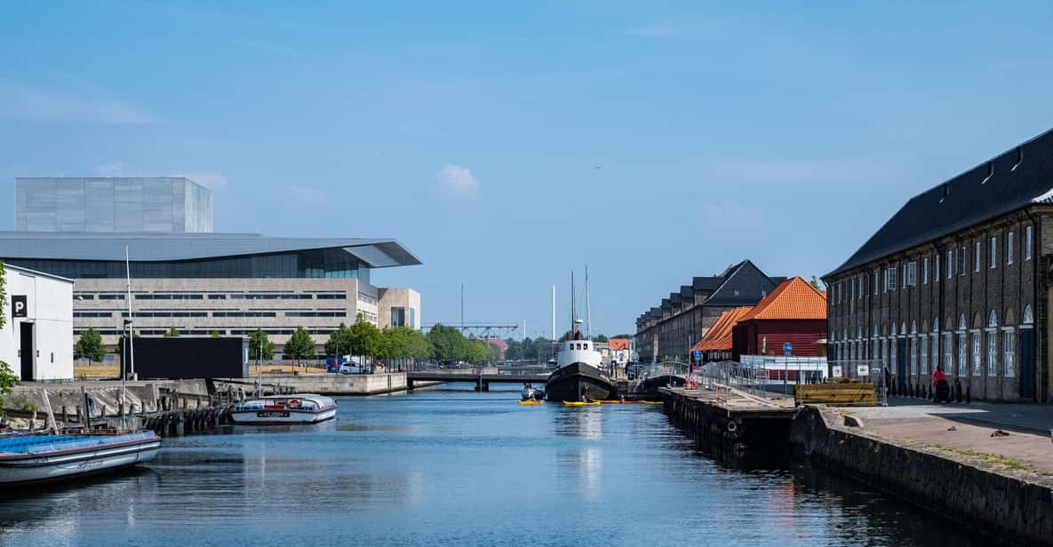 Afbeelding 11 van Kopenhagen: Rondvaart door de grachten & wandeltour door de oude stad/Nyhavn