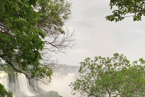 Excursión de un día a los lados brasileño y argentino de las Cataratas de Iguazú