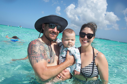 Grand Cayman: Catamaran Cruise with Stingray City & Snorkel