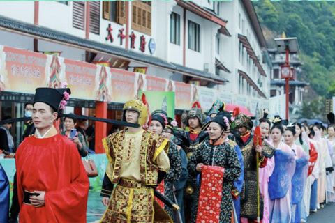 Hangzhou: Qiandao Lake Underwater City & Lantern Craft Tour
