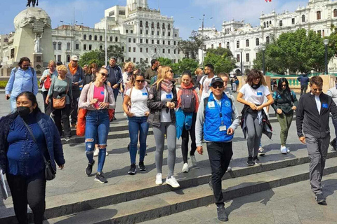 Lima: Historic Center Walking Tour with Guide
