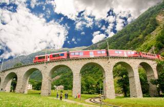 Ab Mailand: Comer See, St. Moritz & Bernina-Zug - Tagestour