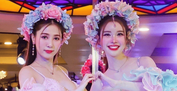 Pattaya: All Star Dinner Cruise with Buffet & Show