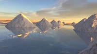Visit to the Uyuni salt flat from Sucre by bus - Housity