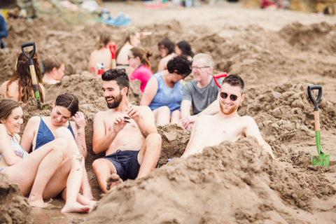 National "Funky Chicken" Hop-On Hop-Off Bus Pass New Zealand: North and South Island Funky Chicken Bus Pass