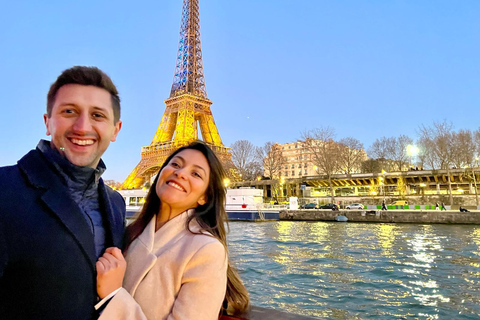 Paris : Croisière nocturne sur la Seine avec dégustation de gaufresParis : croisière nocturne sur la Seine avec dégustation de gaufre