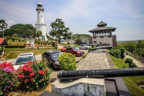 Kuala Lumpur: 4-Day Private Fireflies, Cameron & Melaka Tour
