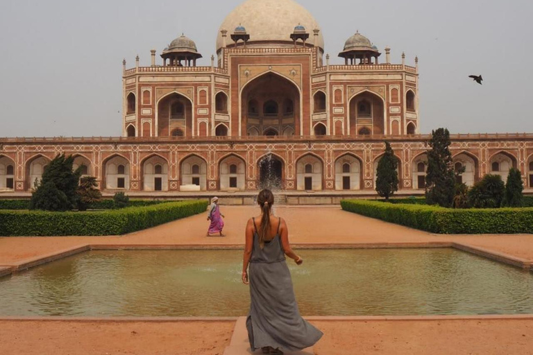 Delhi: 2-Day Private Delhi & Taj Mahal Tour by Luxury Car Delhi: 2-Day Delhi & Taj Mahal ,Car + Guide + Entrances Fee