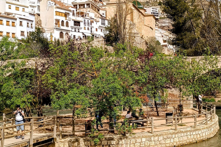 Valencia: Alcalá del Júcar Private Day Trip with Guide