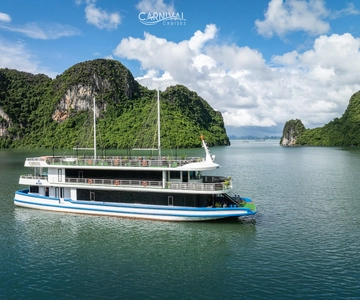 Halong Bay: Luxury Day Cruise, Caves, Kayak & Buffet Lunch