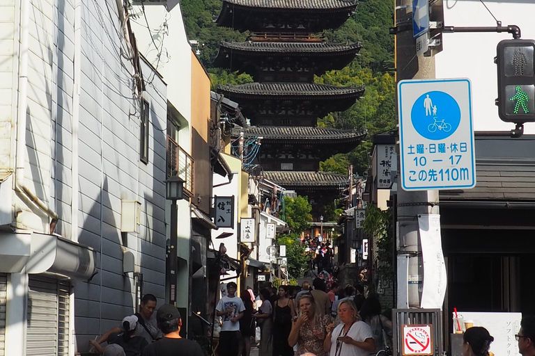 E-Bike Tour in Kyoto with Asuka, Japanese graduate student