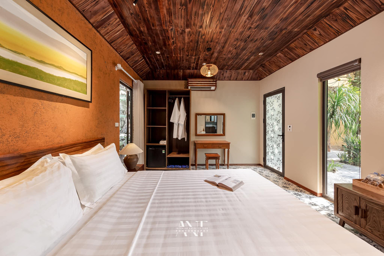 Hanoi: 3-Day Ha Long Bay 5-Star Cruise & Ninh Binh Day tour