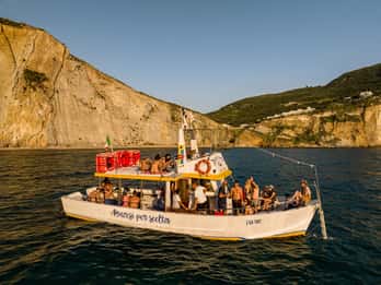 Ponza: Bath and aperitif at sunset