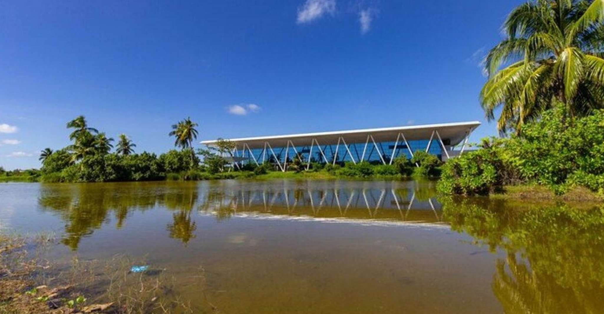 Addu City - Highlights tour of 4 islands by vehicle - Housity