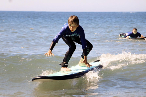 Journée de surf à l&#039;école de surf de Porto 3h de cours de surf avec navette3 heures de cours de surf avec Porto Surf School