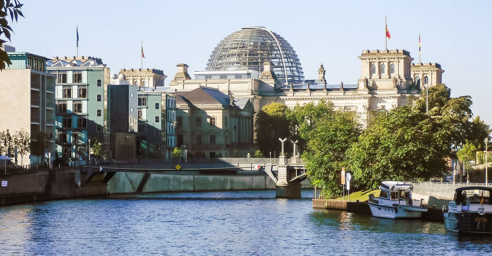 Berlin, Reichstag, Plenary Chamber, Cupola & Government Tour - SuiteTrails