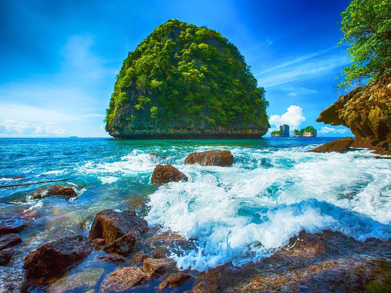 Phuket: Schnellboot nach Phi Phi, Bamboo, Schnorcheln & Mittagessen