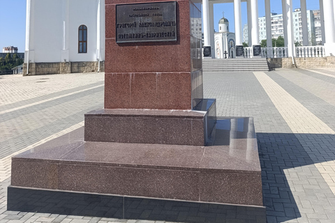 Chisinau:Transnistria Soviet &Fish Farm & Sturgeon Factory Transnistria, Lenin Monuments & Sturgeon Fish Farm Tour