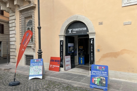 Rome : entrée réservée au Palazzo Venezia avec musée