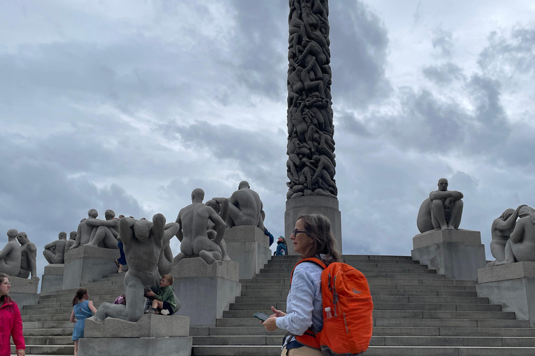 Oslo: tour guidato a piedi del Parco VigelandOslo: tour guidato a piedi nel Parco Vigeland