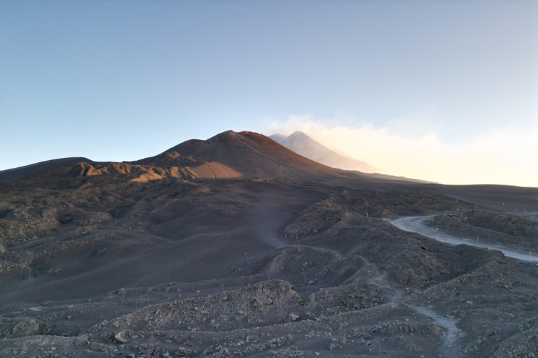 Cima dell'Etna in e-bikeE-bike sulla cima dell'Etna