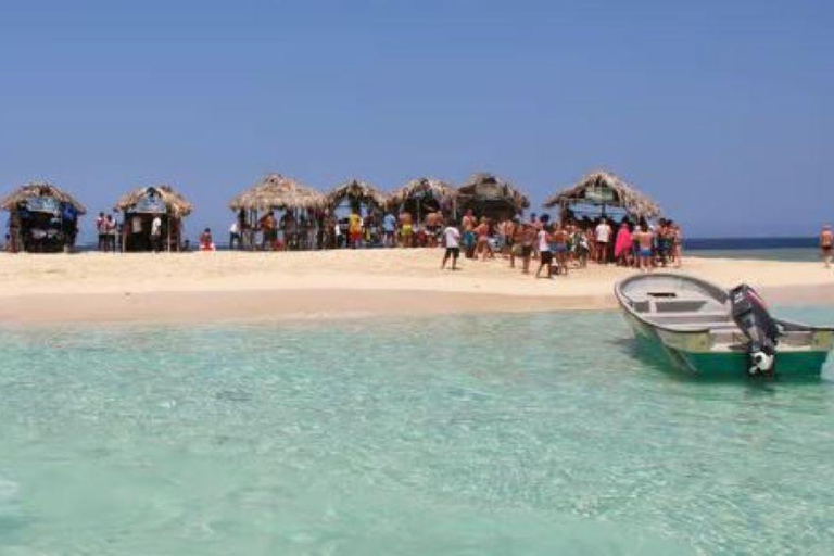 Private: Catamaran Journey to Cayo Arena with Gourmet Lunch