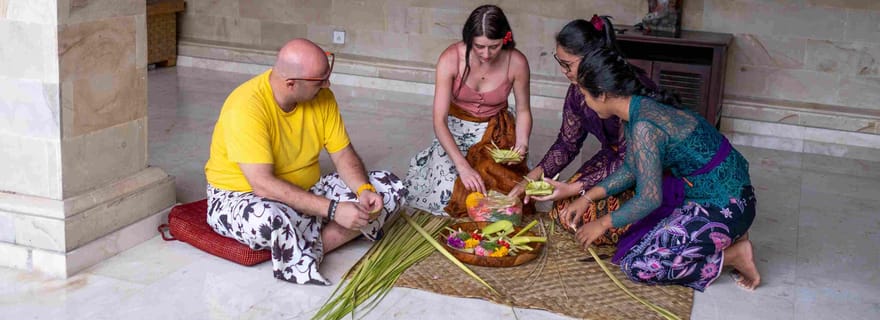 Bali : confectionner un Canang Sari et faire une offrande rituelle à Bali