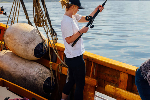 Tromsø: Evening Fishing Cruise with Hermes II