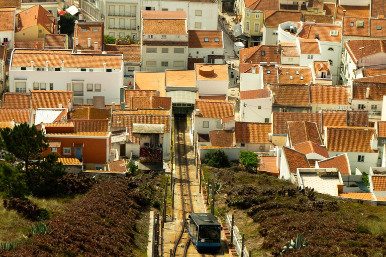 Nazaré: Walking Tour with Funicular & Local Guide