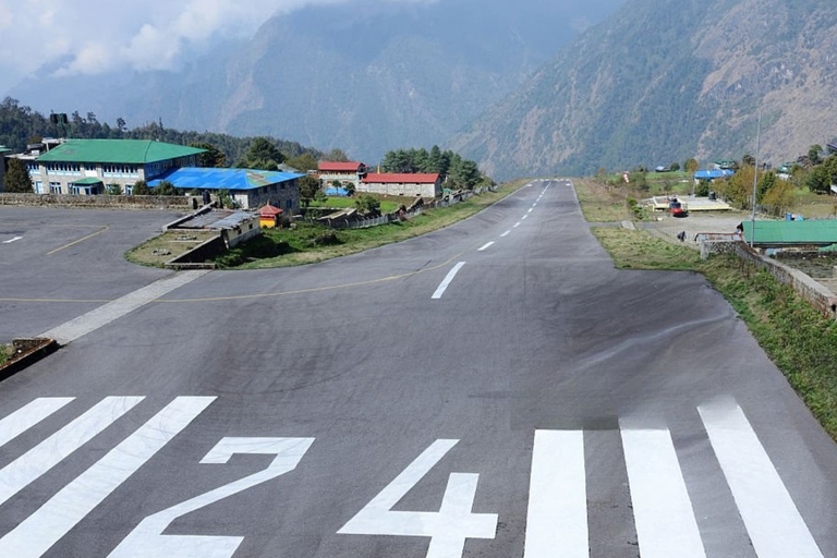 Kathmandu: Helicopter Flight to Lukla