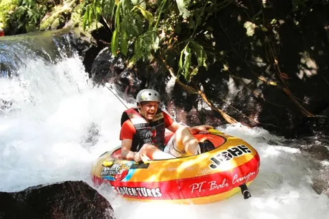 Ubud: tour guidato di Tubing bali