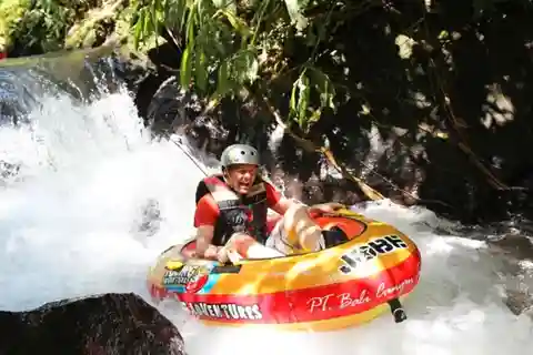 Ubud: Tour guiado de Tubing Bali