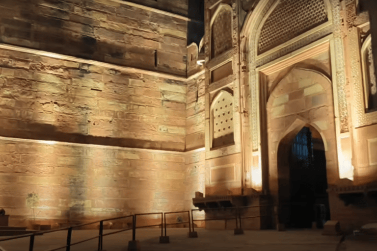 Agra: Evening Agra Fort Light and Sound Show Guided Tour