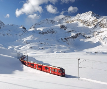 Fra Milano: Bernina Red Train til St Moritz - guidet tur
