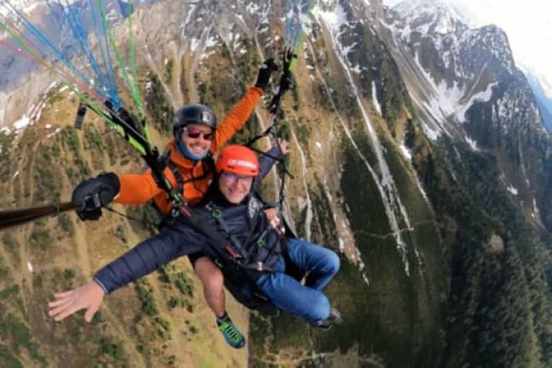 Neustift im Stubaital: Thermal Paragliding Flight