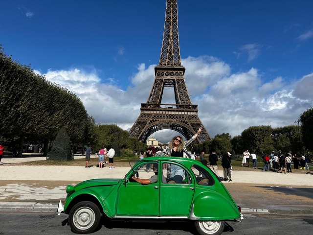 Paris: Tour of Must-See Monuments in a 2CV