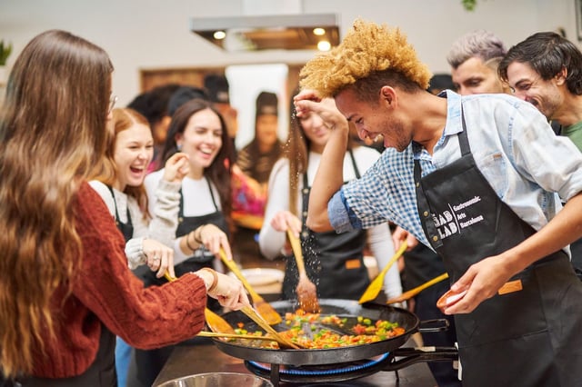 Barcellona: Corso di cucina sulla paella con visita al mercato e altro ancora