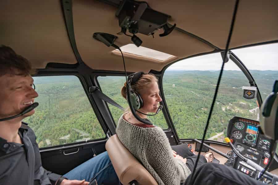 Mont Tremblant: Hubschrauberrundflug mit optionalem Zwischenstopp. Foto: GetYourGuide