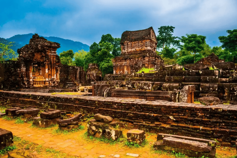 Hoi An: My Son Sanctuary &amp; Thanh Ha Pottery Workshop TourDelta i turen (engelska)