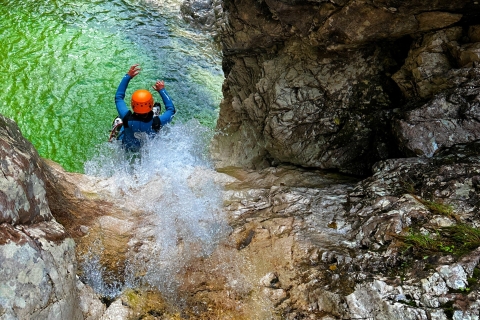 Bovec: aventure de canyoning de 4 heuresOption de prise en charge à l'hébergement à Bovec
