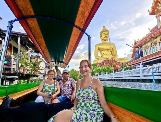 Visit Bangkok Highlights Tour with Tasting & Sunset in Wat Arun in Bangkok