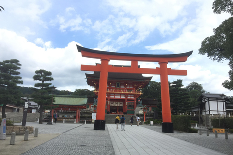 Kioto: Visita guiada al Santuario de Fushimi Inari y al Monte Inari