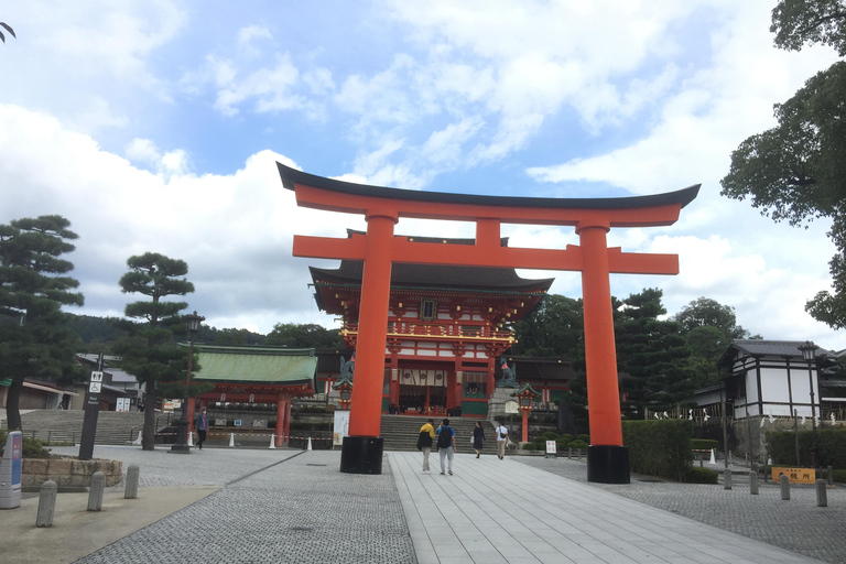 Kioto: Świątynia Fushimi Inari i góra Inari - wycieczka z przewodnikiem